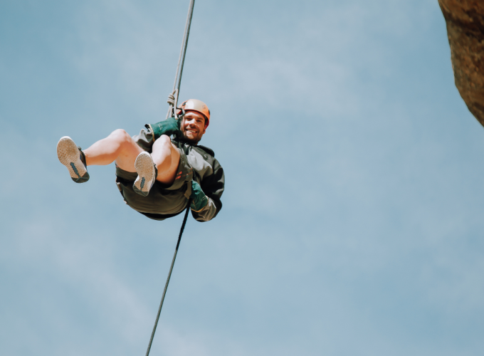 Rappel en el sumidero de los loros