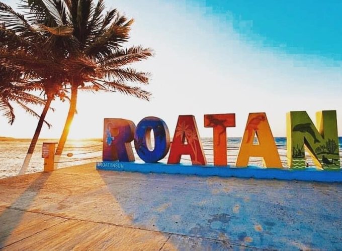 TOUR DESCUBRE ROATÁN